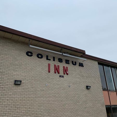 Coliseum Inn & Suites - Garden City Long Island East Meadow ภายนอก รูปภาพ