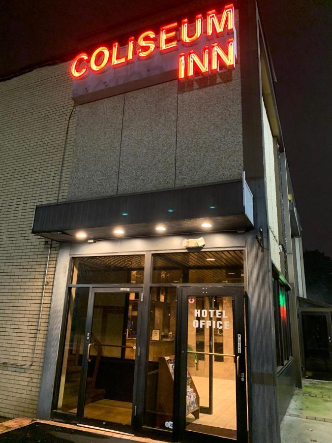 Coliseum Inn & Suites - Garden City Long Island East Meadow ภายนอก รูปภาพ